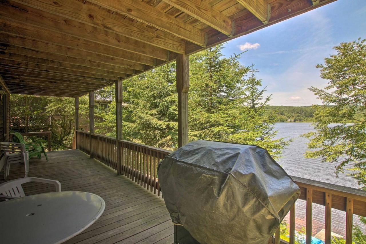 Waterfront New England House On Wickaboag Lake! West Brookfield Buitenkant foto